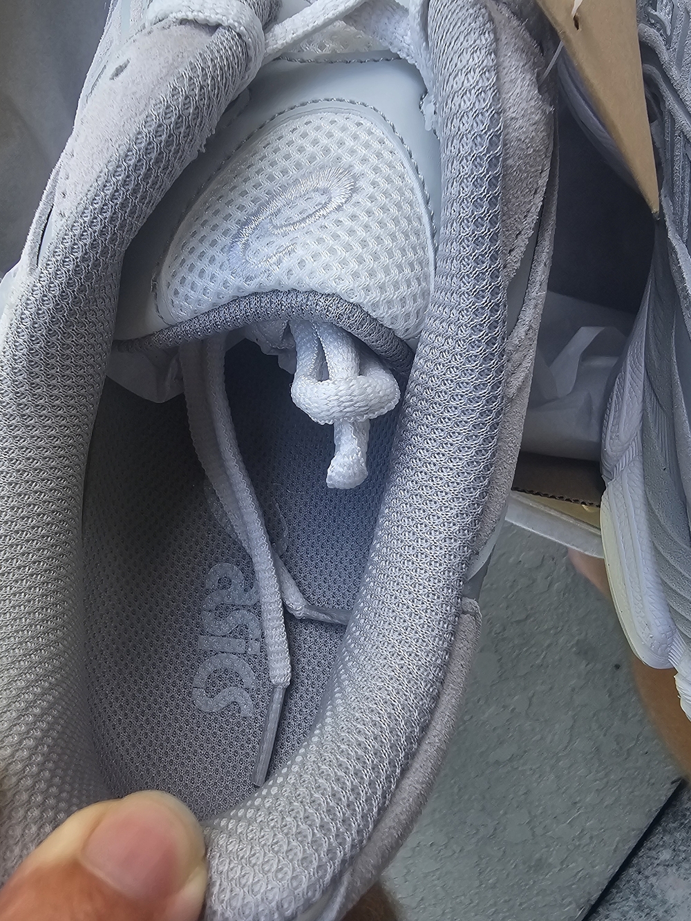 Size 11 - ASICS Gel NYC Cream Cloud Grey - Picture 3 of 8